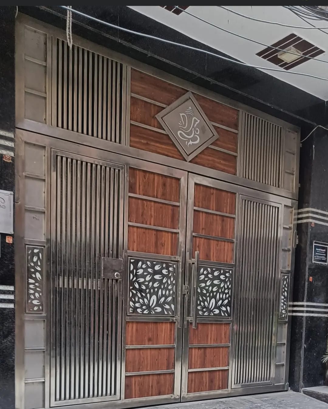 Premium designer steel and wood main gate